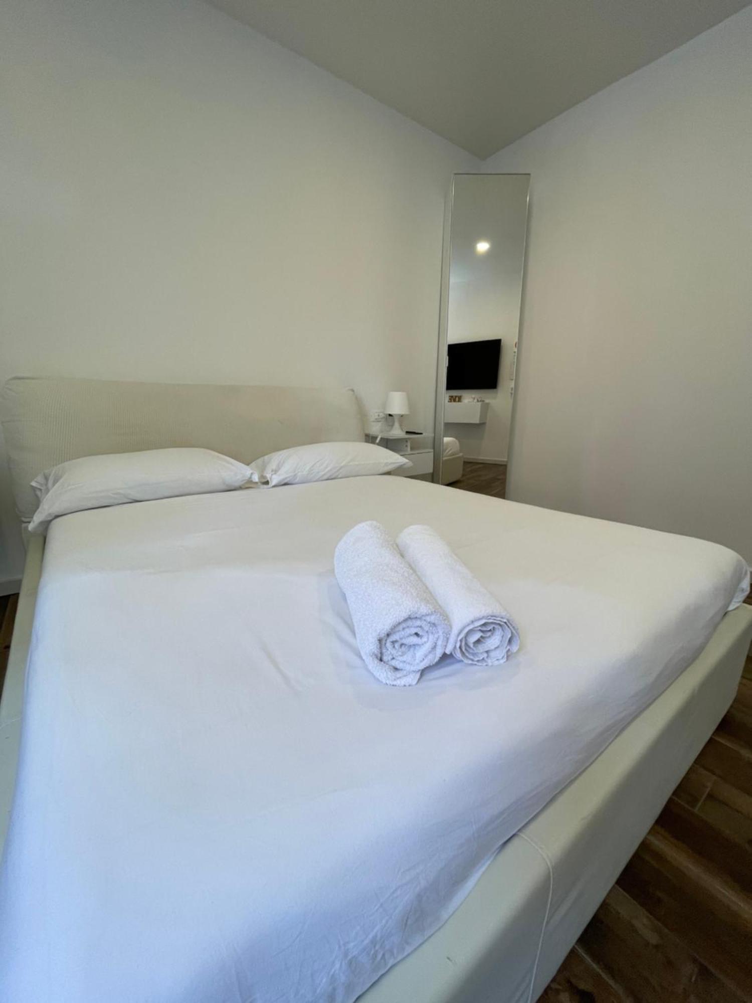 Appartement Luxury 3 Al Duomo Di Parme Extérieur photo